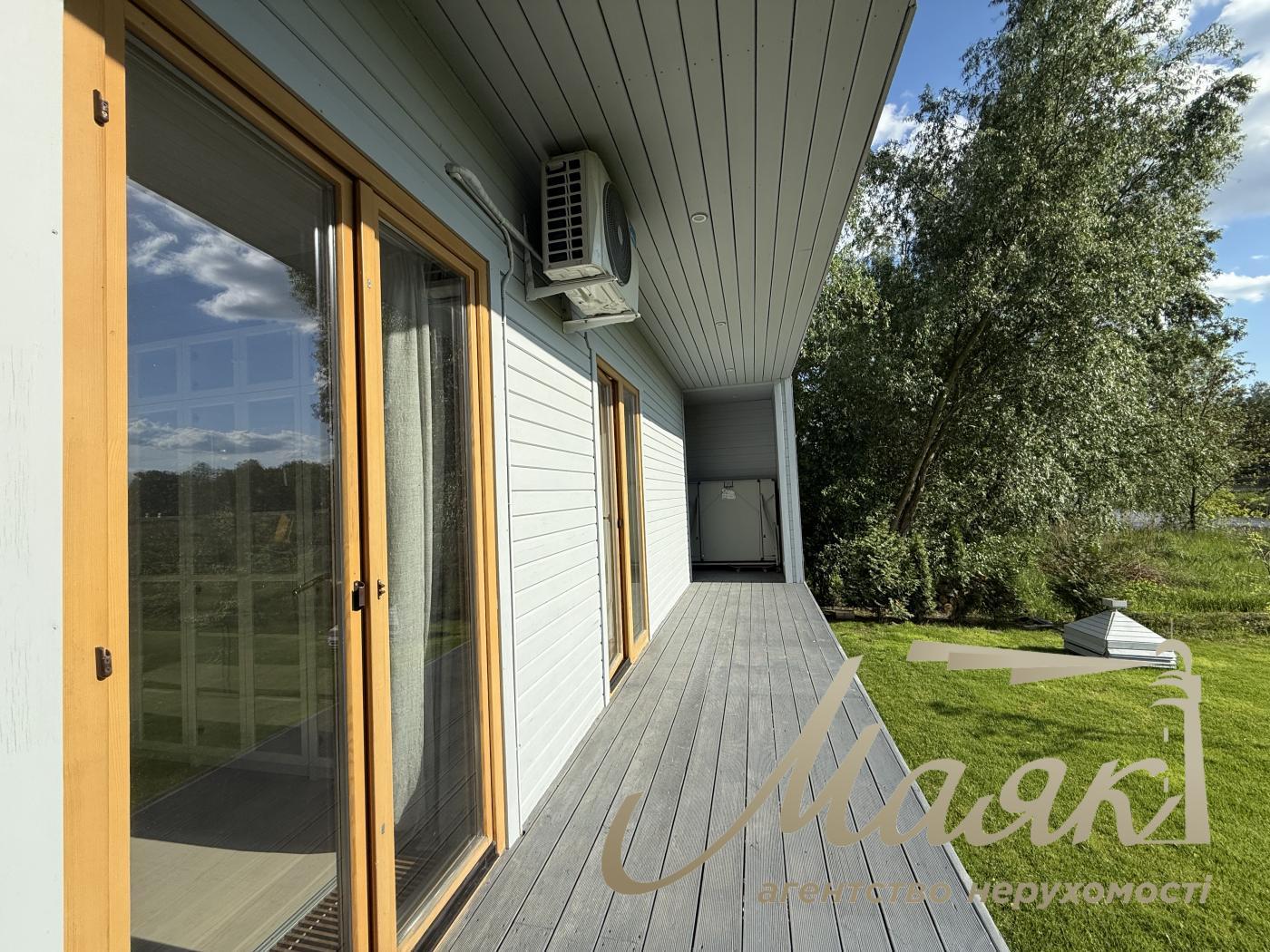 Оренда затишного будинку 280м2 з видом на озеро в Конча-Заспі, Хутір Мрігі.