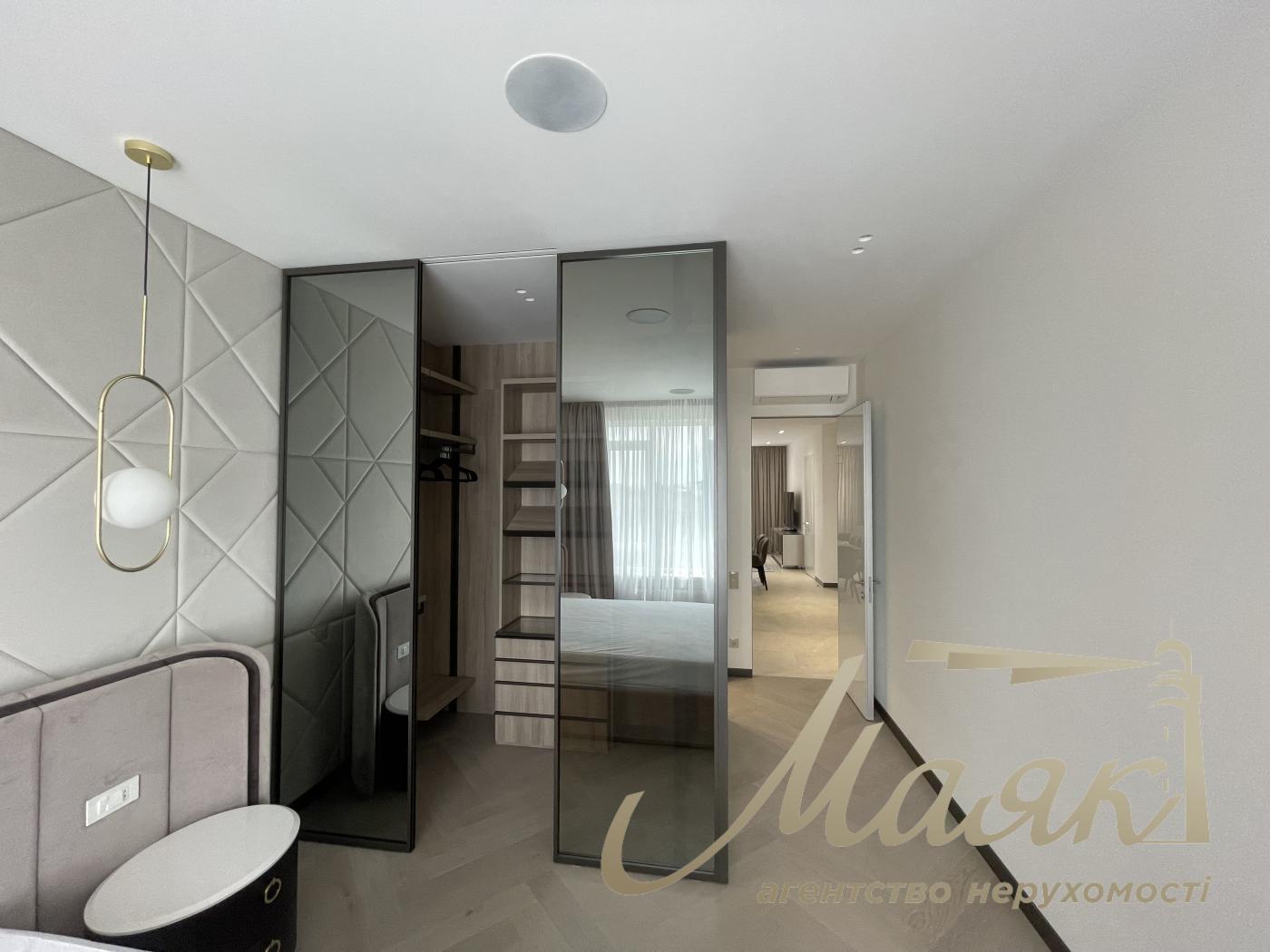 Rent 4-room apartment in Residential Complex Boulevard of Fountains, 5 Sapernoe Polye str.