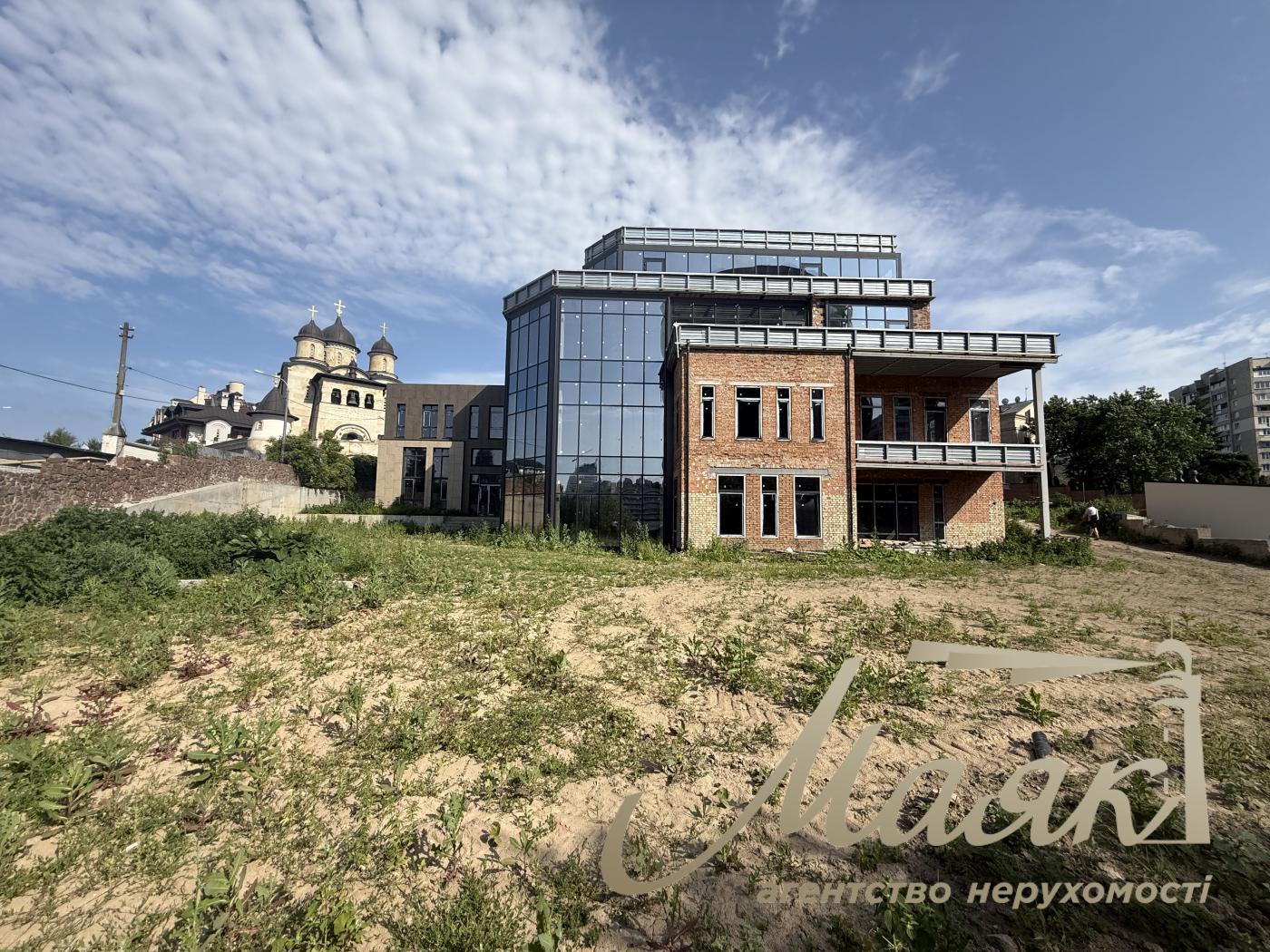 Продаж цілої будівлі в самому центрі Києва вул. Мічуріна, Звіринець, Київ біля IQ Бізнес центру