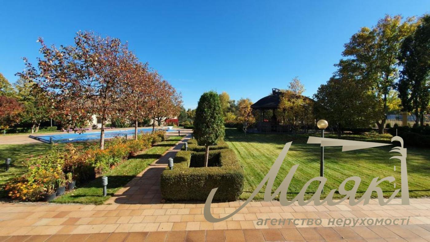 Sale of house 700m2 Kozin