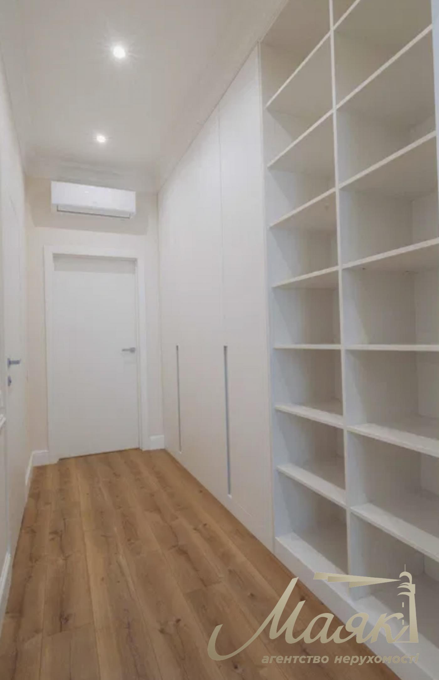 Продаж 3-кімнатної квартири 118м2 в ЖК "Новопечерські Липки", Драгомирова/Верхогляда 15Б, Печерський район