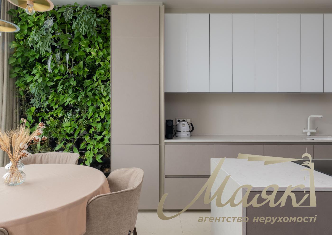 Продажа видовой однокомнатной квартиры,92 м2 в ЖК Бульвар Фонтанов Саперное Поле Печерск