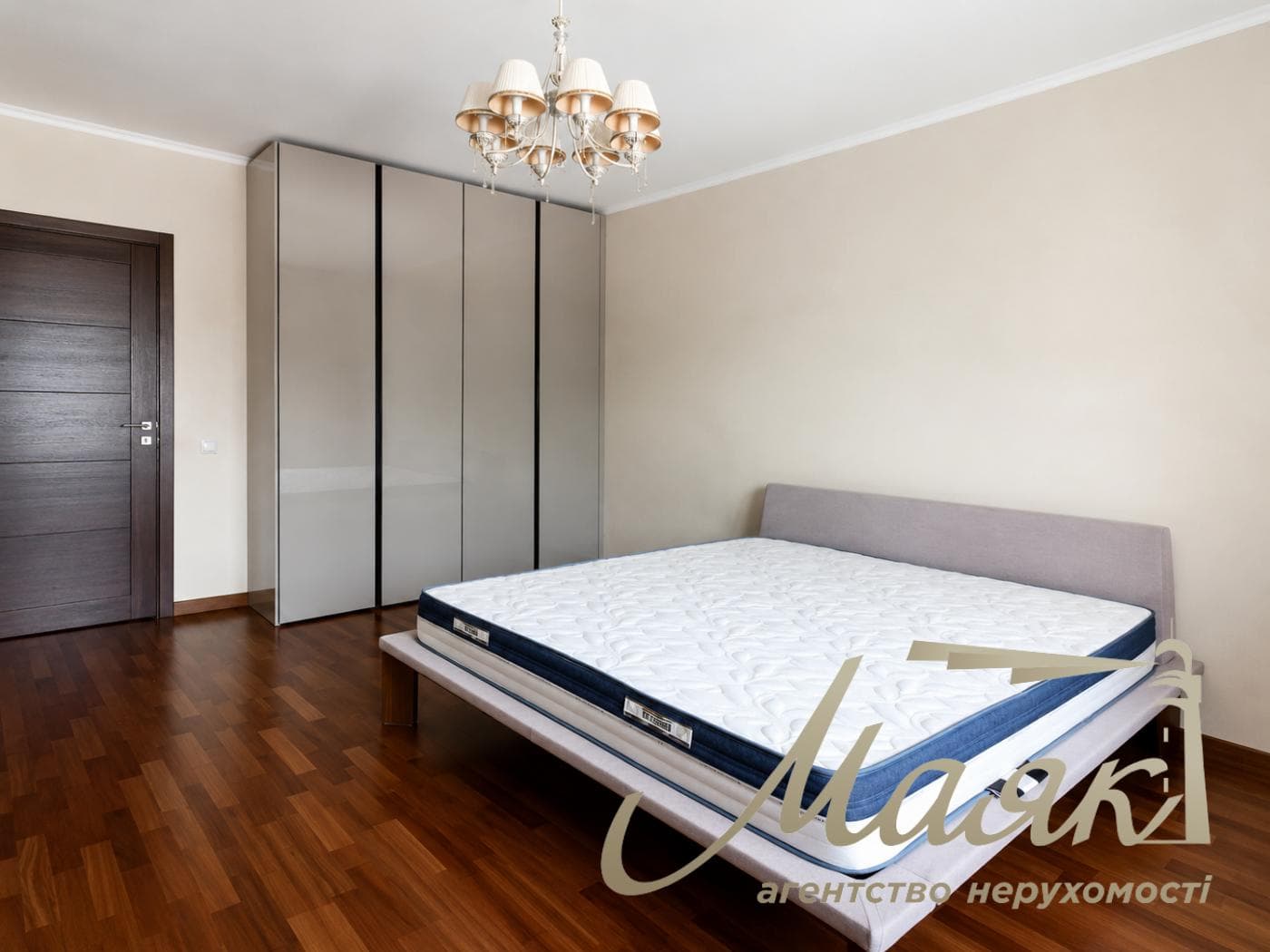 Оренда 2-поверхового будинку площею 500 м² у смт Козин/Конча-Заспа, Київська область, Обухівський напрямок.