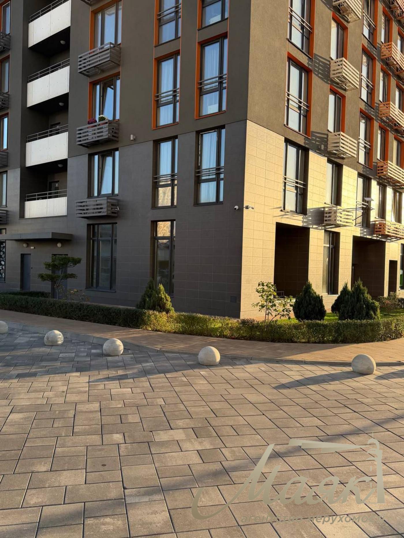 Rent commercial frontage 93m2, Residential Complex Seven