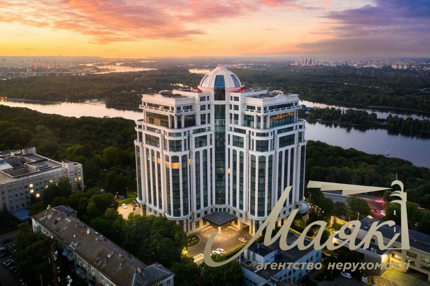 Sale of 4-room apartment in the Diamond Hall residential complex, Ivana Mazepy st., Arsenalnaya