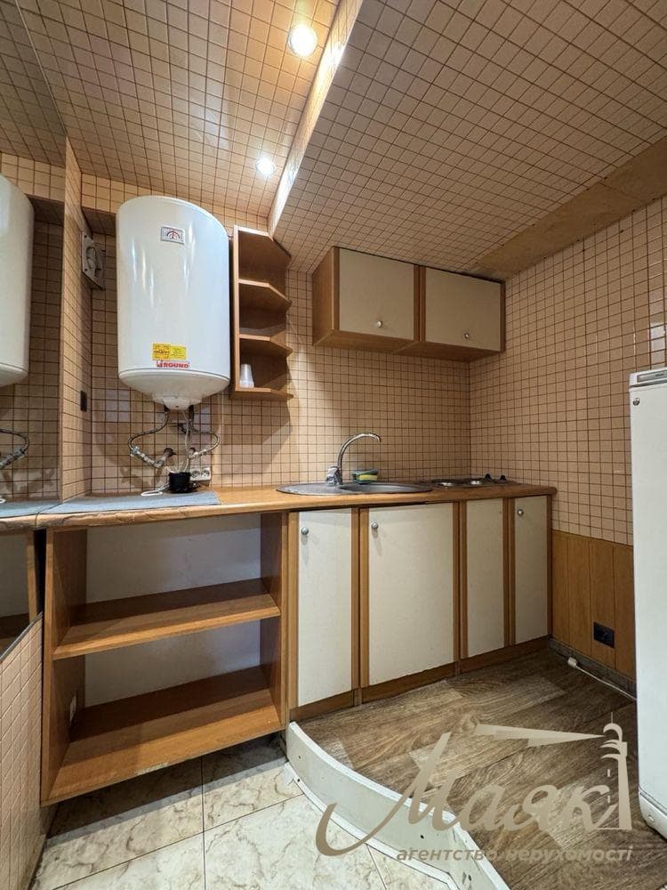 Оренда комерційного приміщення площею 125 м² на вул. Академіка Богомольця, станція метро «Арсенальна»