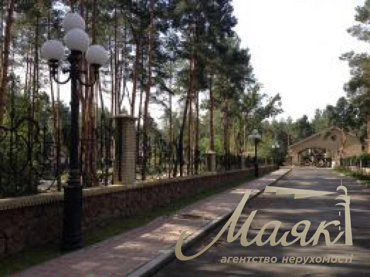 Sale of land for individual construction, Lesniki village. Near the Forest.
