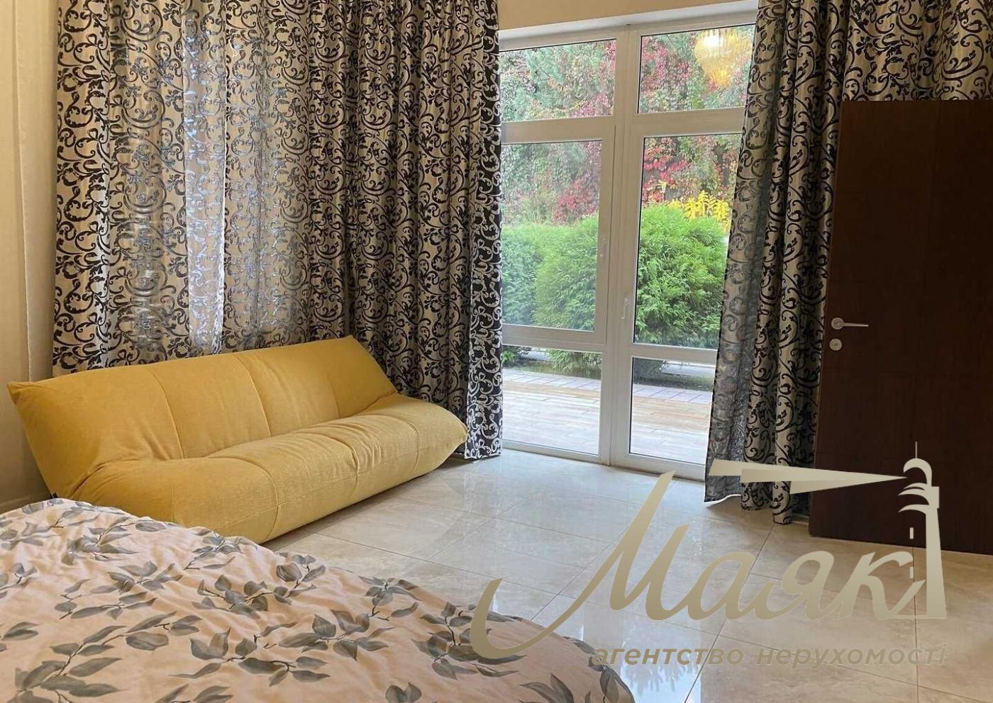 Оренда 2х-поверхового будинку 320м2 з басейном в Лісниках, Поруч з КМ "Зелений гай", 15 соток. Обухівський район, Київська область