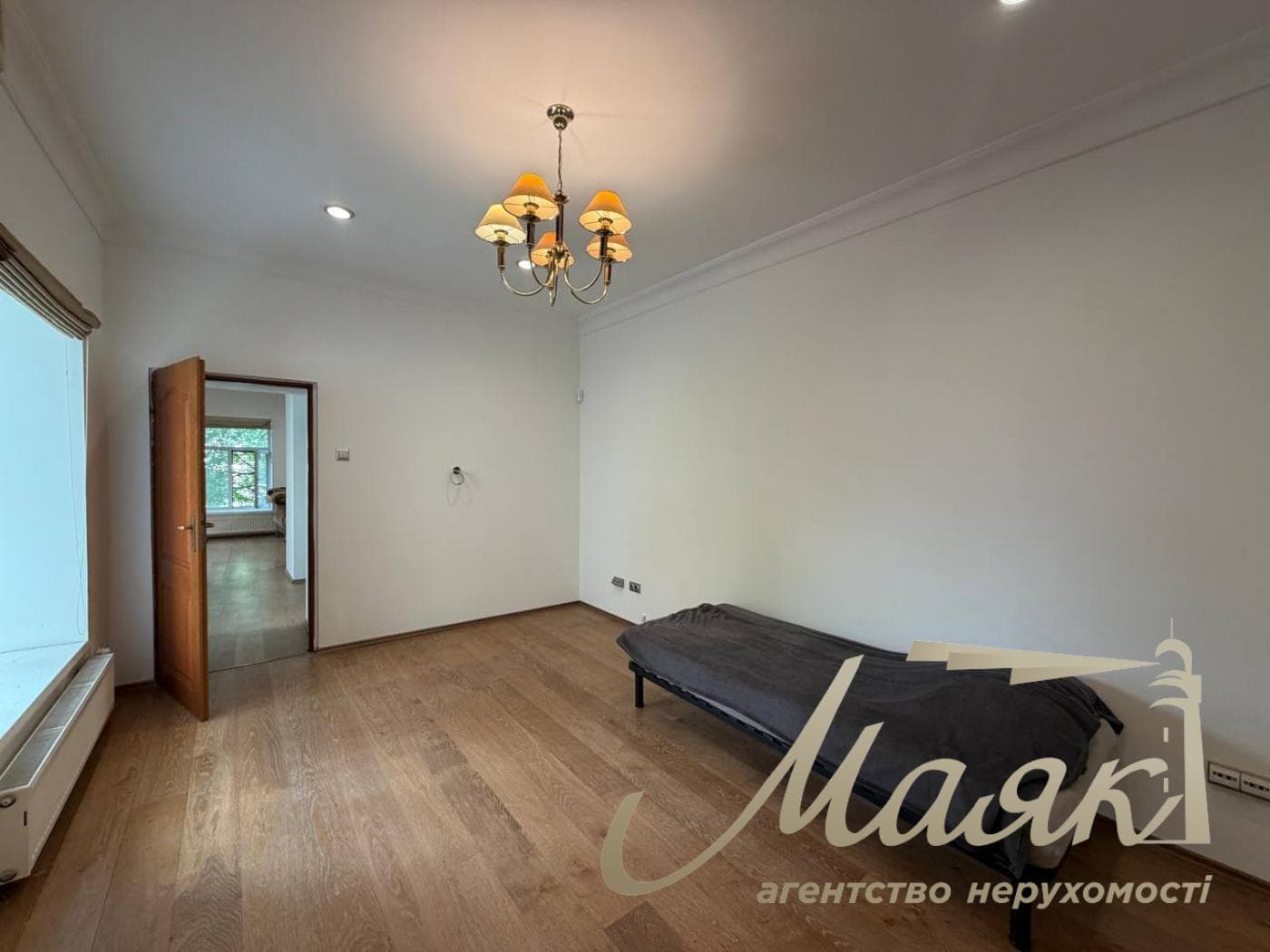 90-square-meter office for rent at 16 Lyuteranskaya St., Lipki, Khreshchatyk.