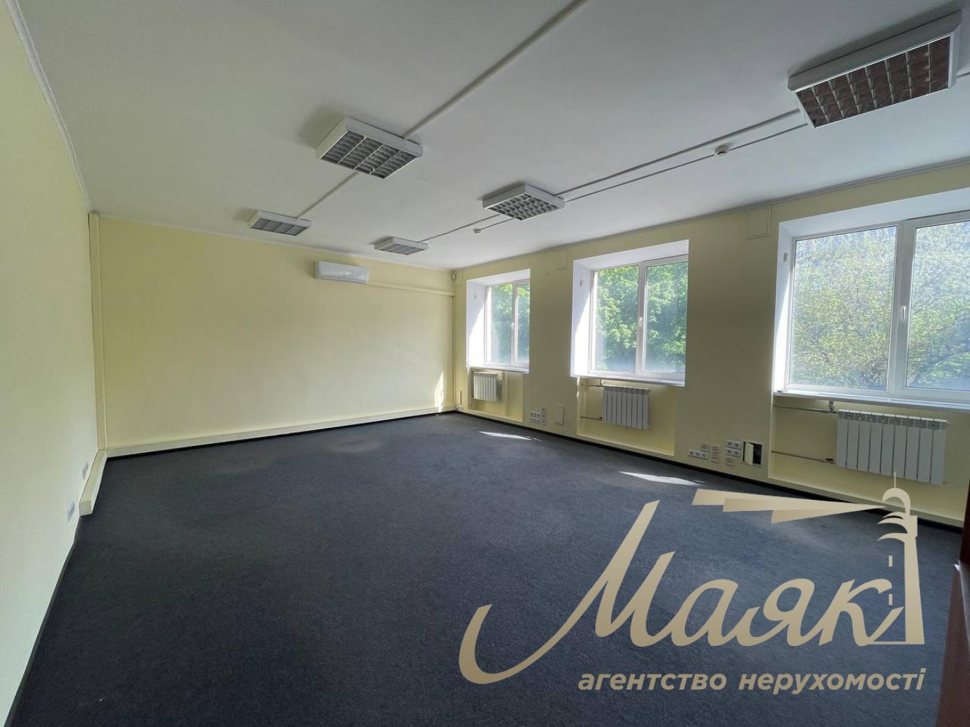 Аренда офисного помещения 230м2 в центре, Лукьяновка