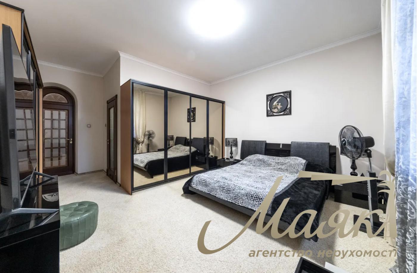 Оренда 2-х поверхового будинку 631м2, Голосіївський район