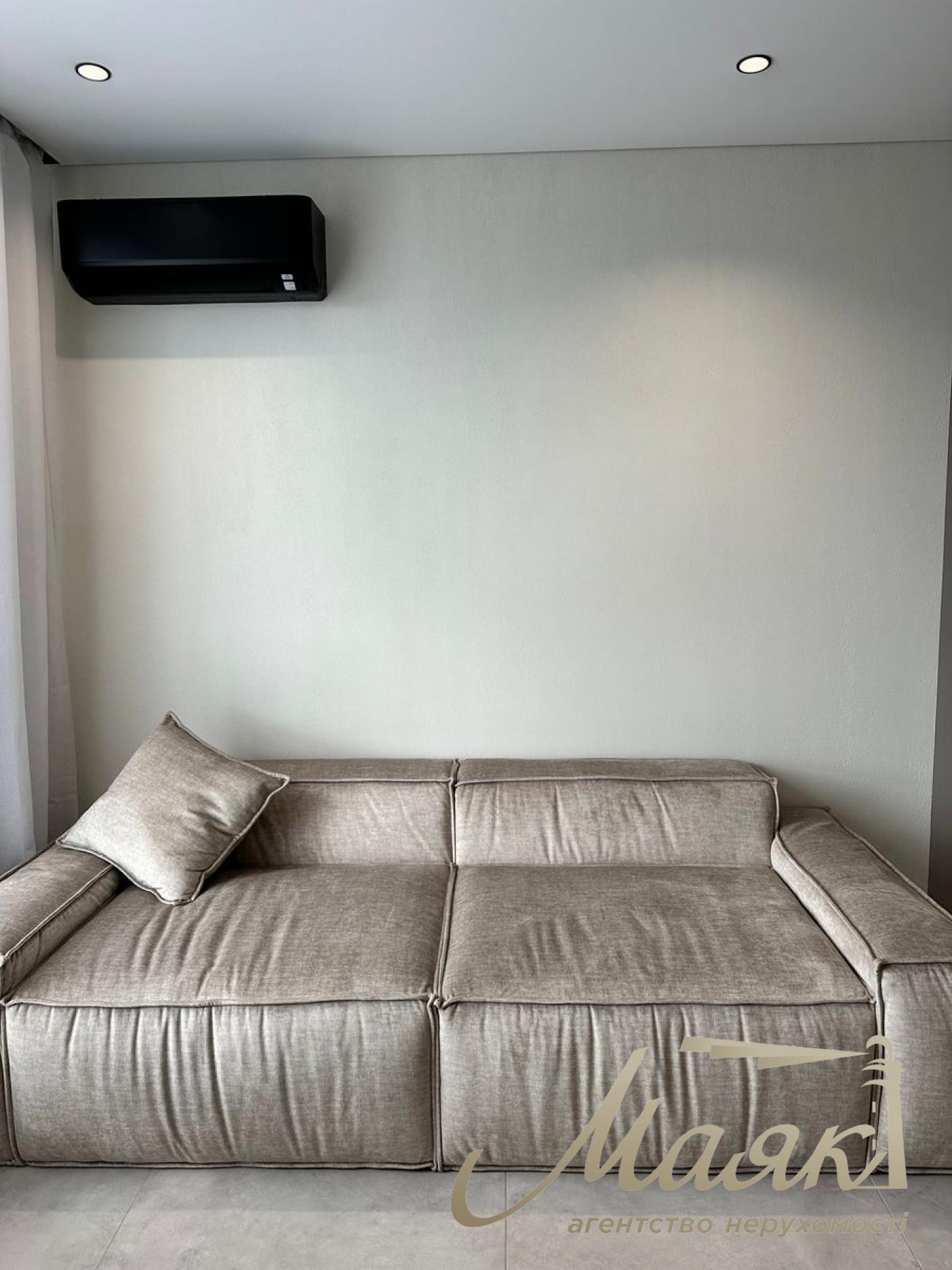 Оренда 1-кімнатної квартири 48м2 ЖК Podil Plaza вул. Глибочицька 73