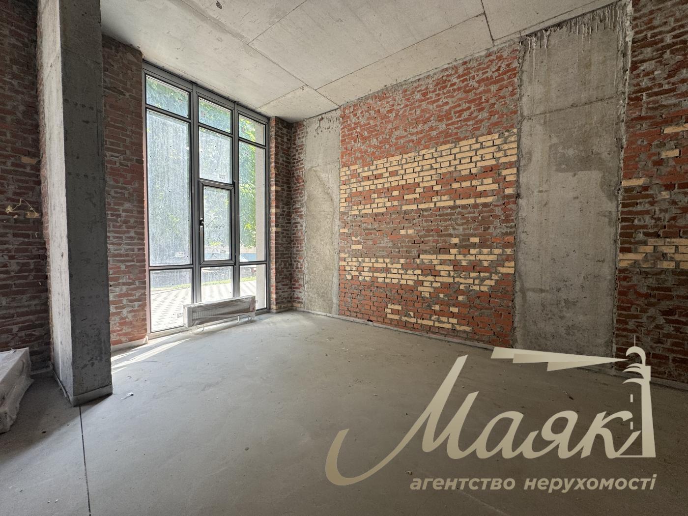 Rent of façade premises of 308 m² in the residential complex "Suchasny Kvartal", Otradny, Solomyansky district.