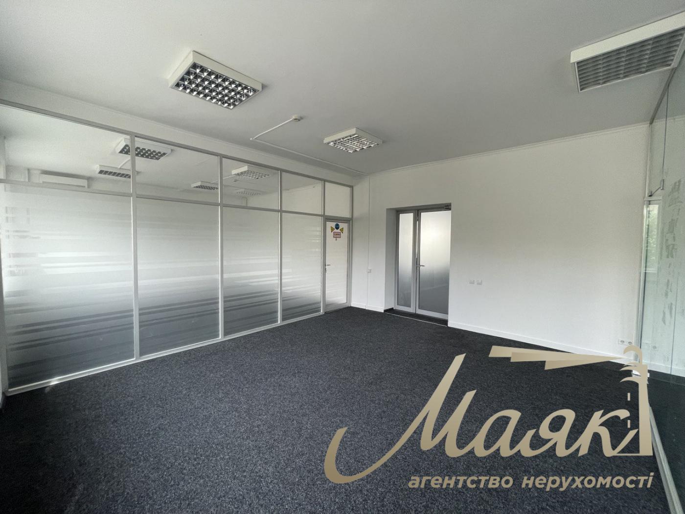 Office space for rent 230m2 in the center, Lukyanovka