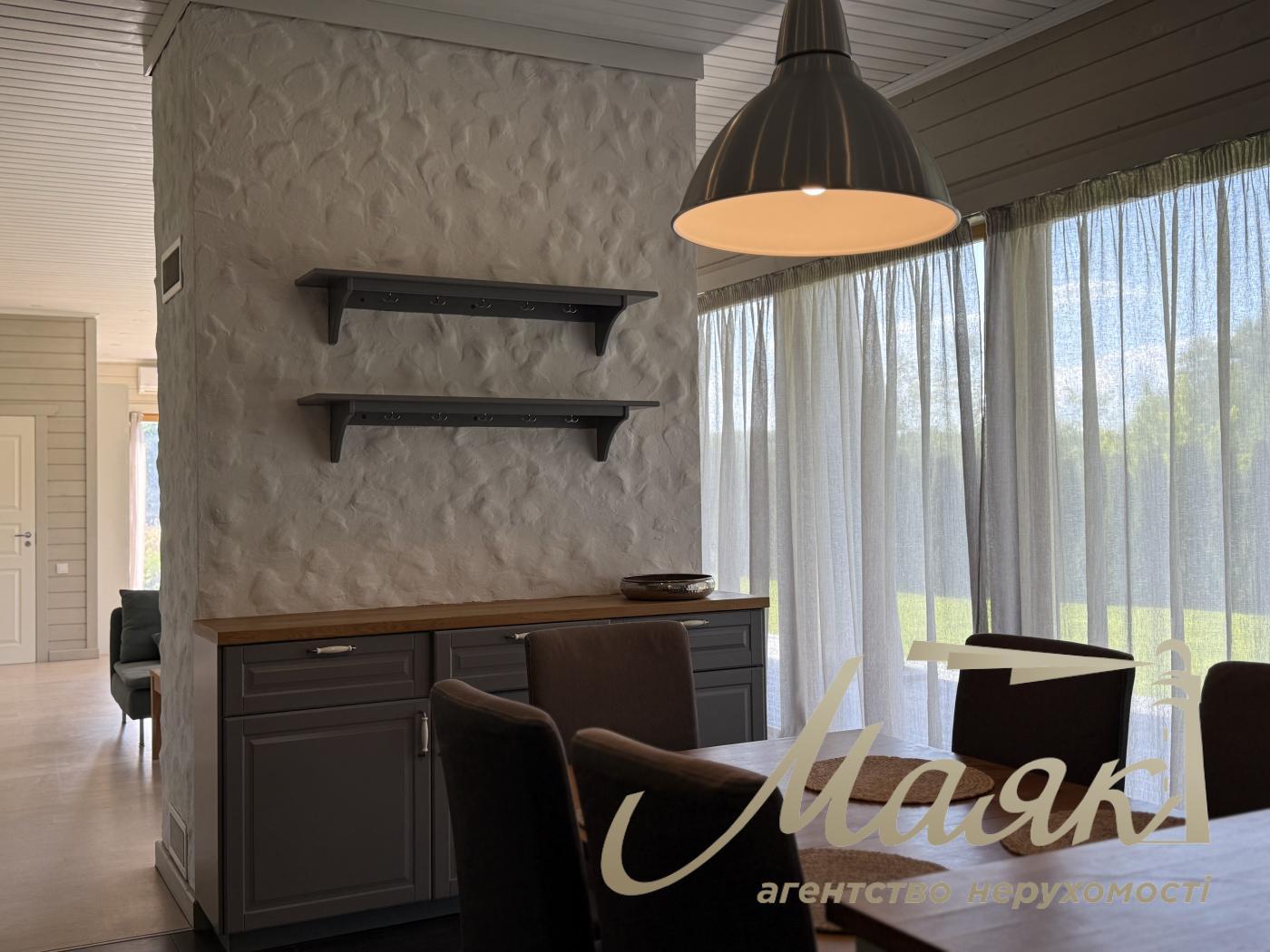 Оренда затишного будинку 280м2 з видом на озеро в Конча-Заспі, Хутір Мрігі.