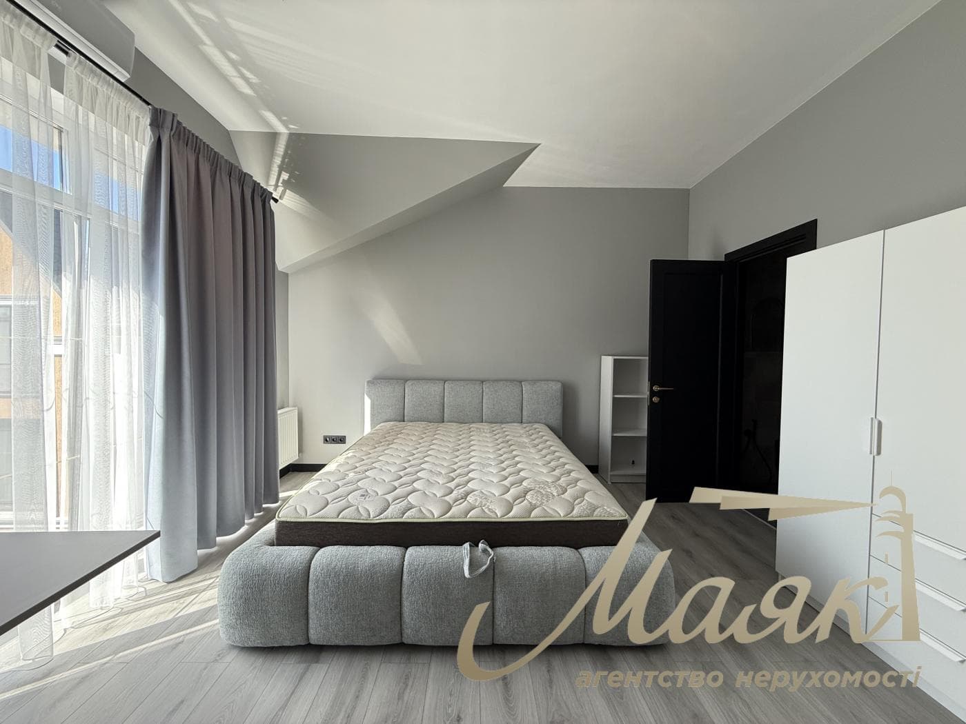 Оренда 3-поверхового таунхауса площею 220 м², Козин, КГ Montana Village