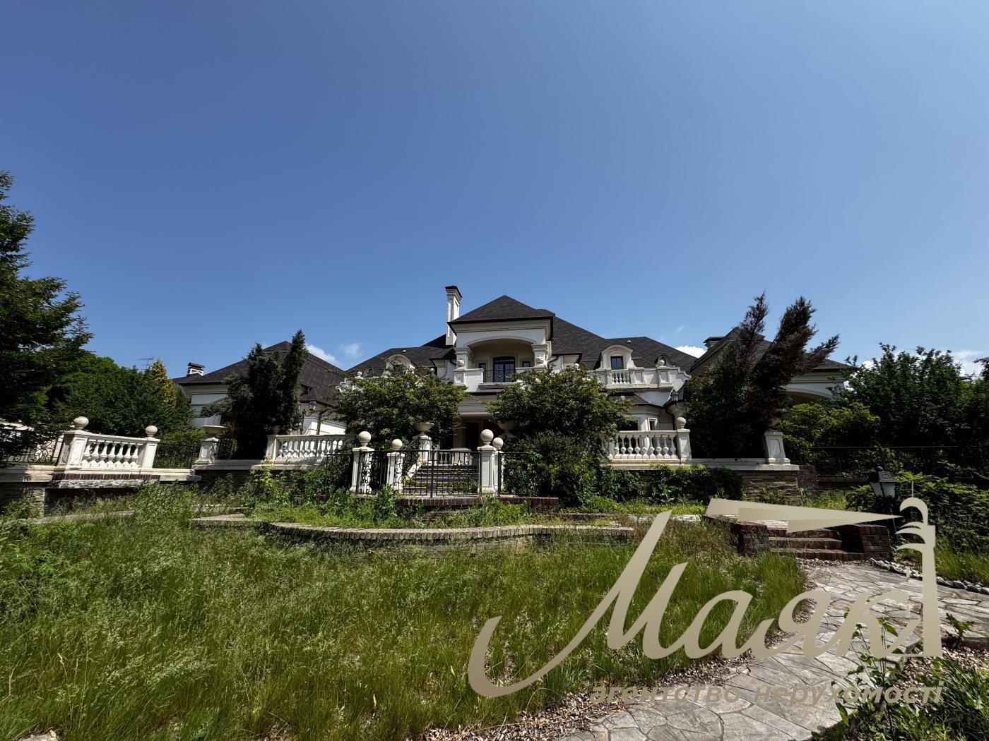 Продаж будинку біля води 1200 кв.м у Кончі-Заспі | Свій пляж і вихід до води