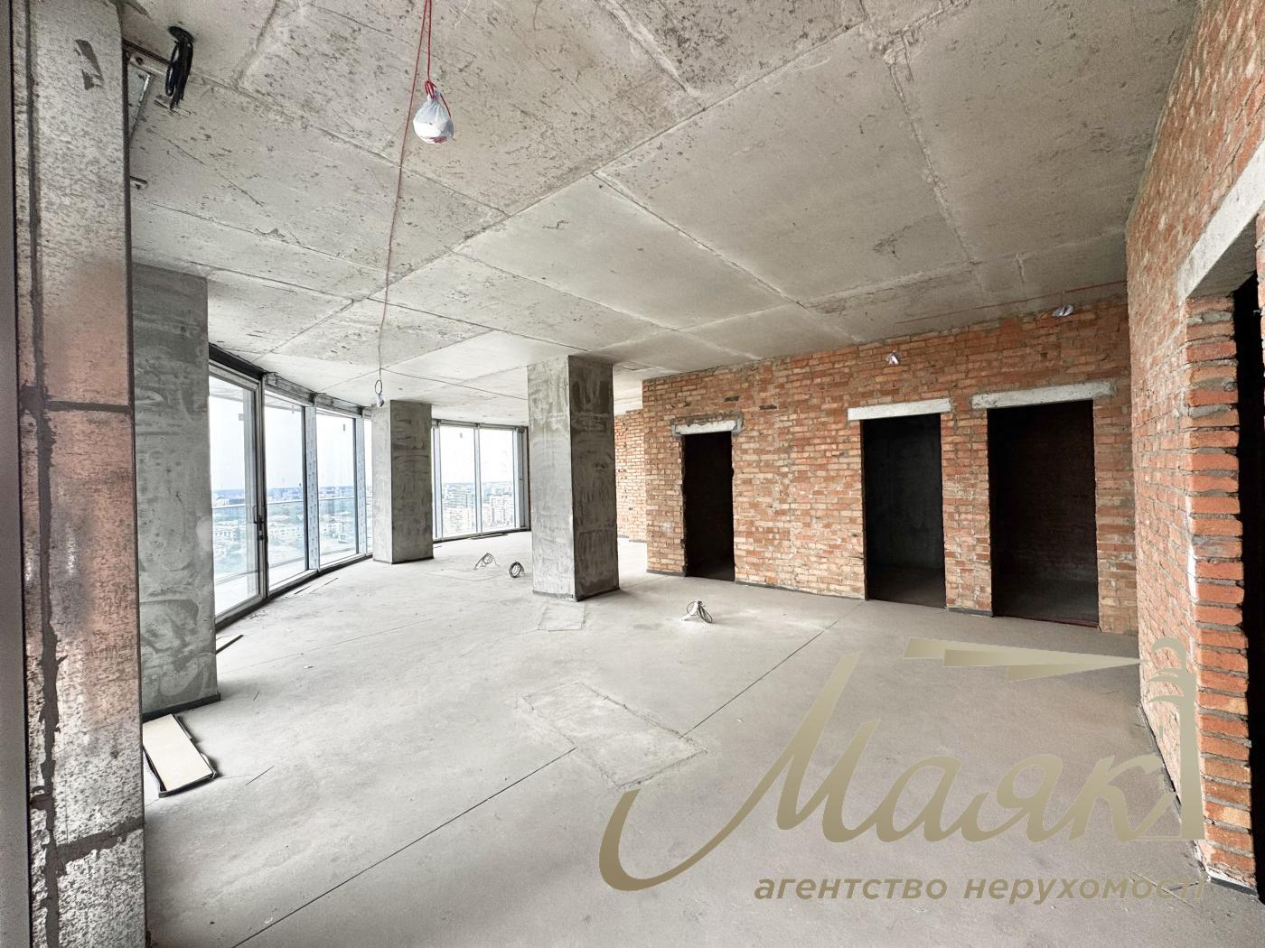 Продажа квартиры без ремонта 240 кв.м. в ЖК Taryan Towers