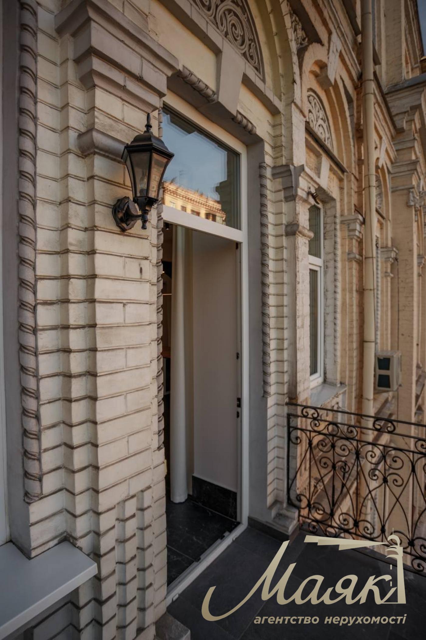 Furnished office for sale in the Center (100m2) Bolshaya Vasilkovskaya st., 38