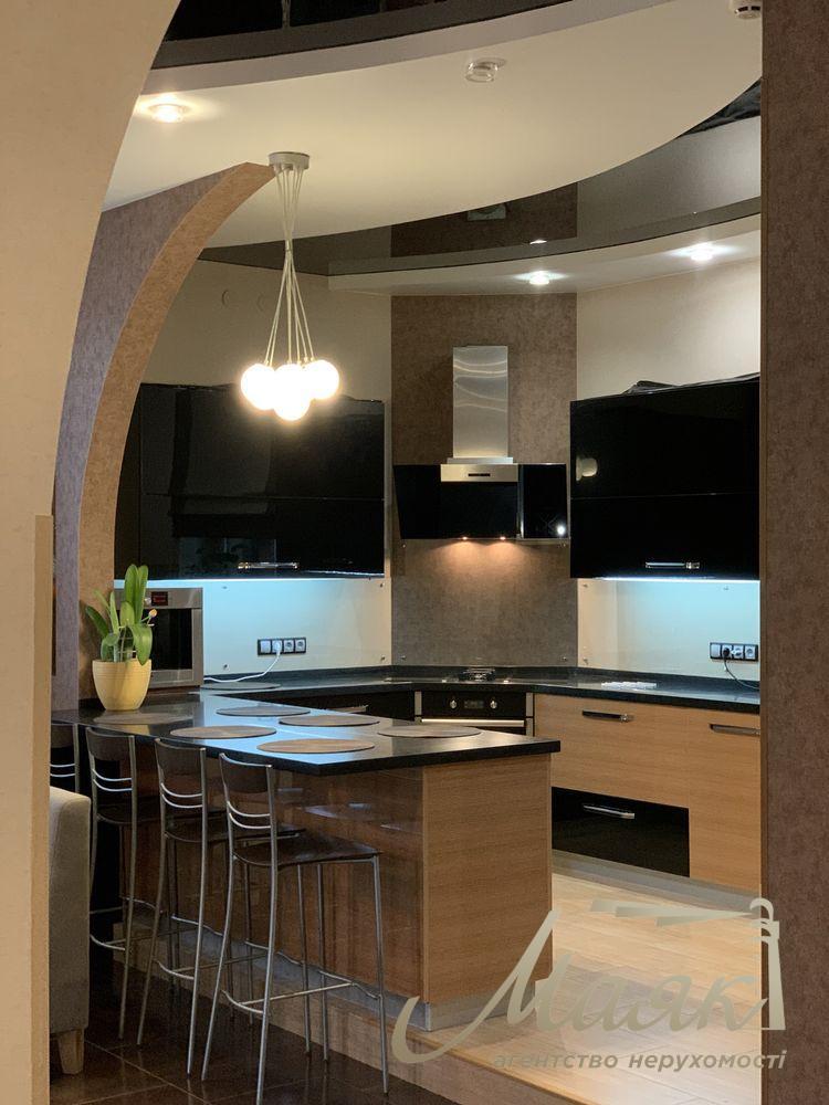 Rent a house 350m2 Osokorki, 1st East-far lane