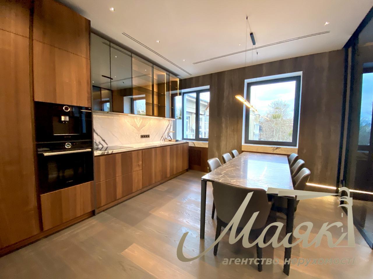 Продажа  апартаментов в историческом центре ул. Богомольца 278м2