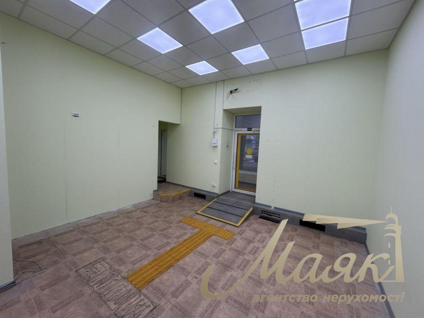 Оренда фасадного приміщення бул. Міхновського, Печерськ