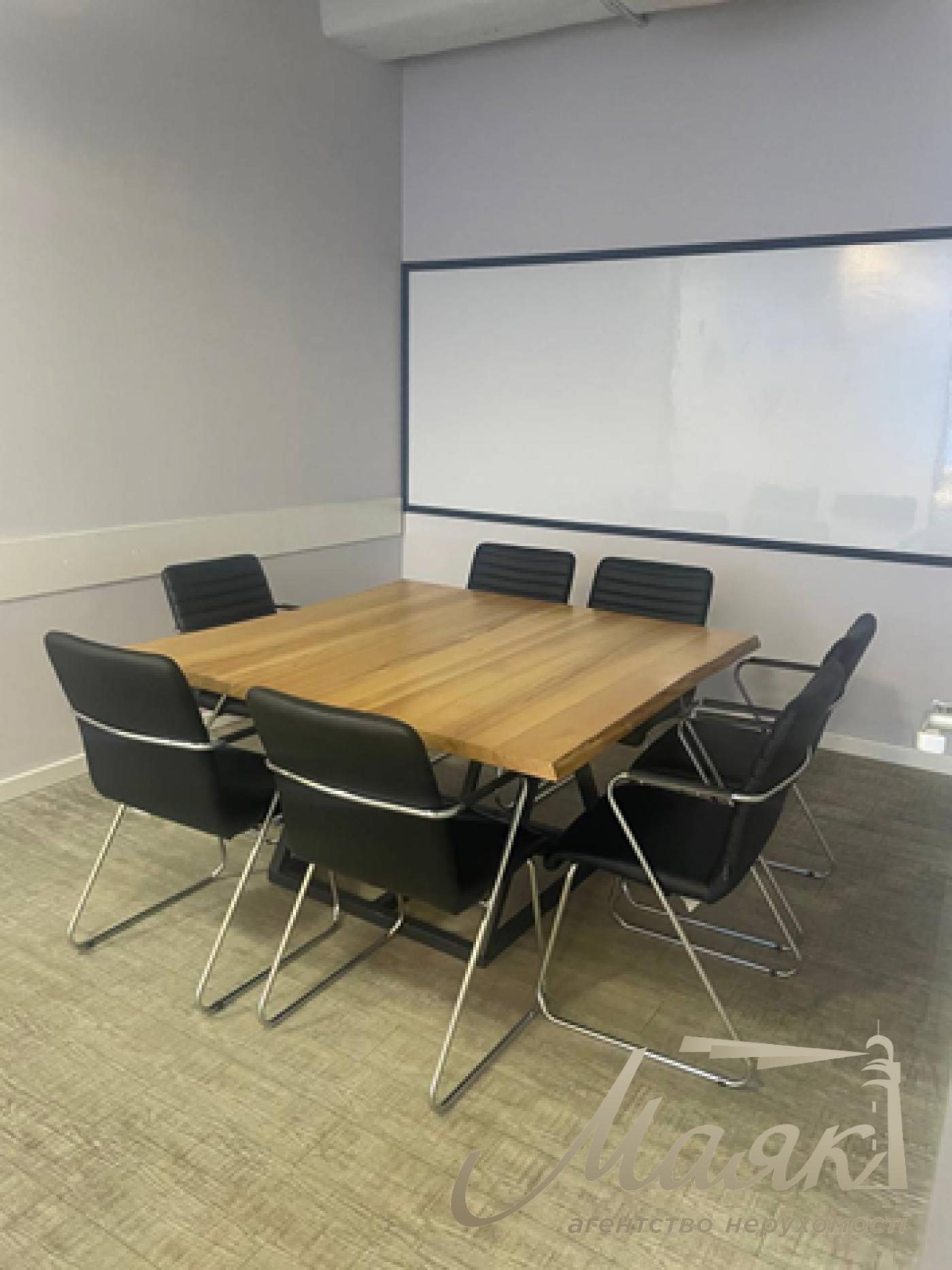 Оренда офісу 555 м2 у БЦ з ремонтом, меблями та терасою Олімпійська