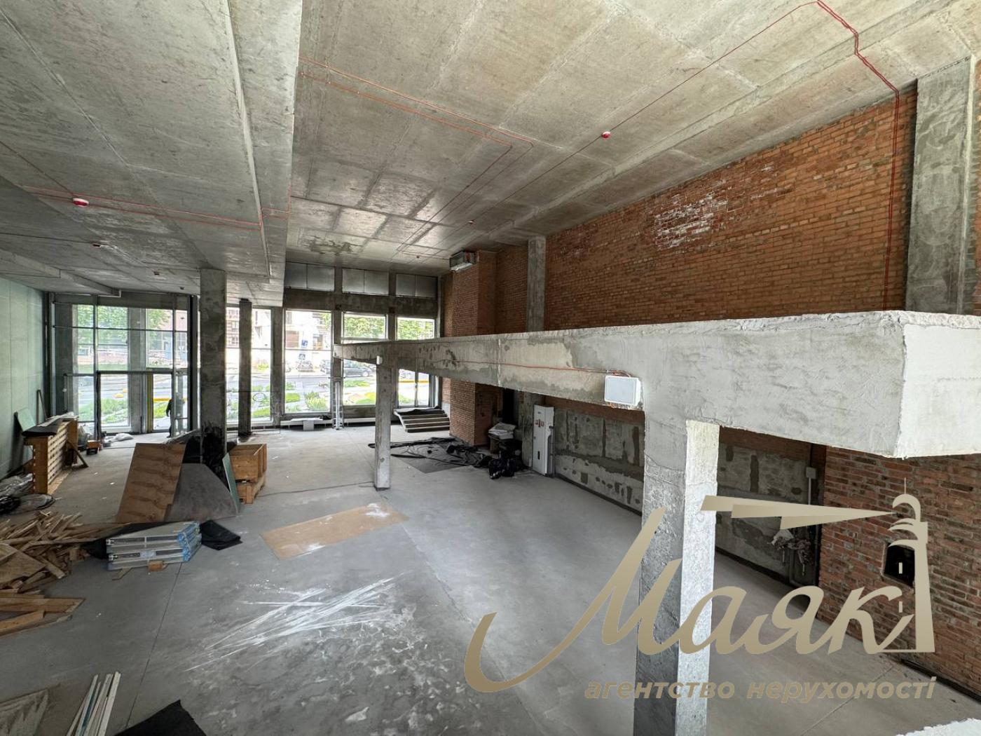 Оренда фасадного приміщення ЖК Трініті вул. Тютюнника,