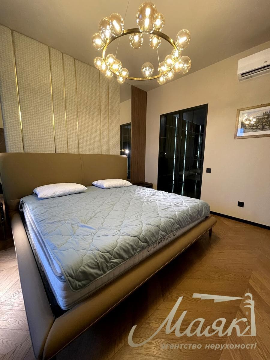 Продаж 2-кімнатної квартири площею 50 м² у ЖК «Новопечерські Липки», вул. Андрія Верхогляда (Михайла Драгомирова), 3