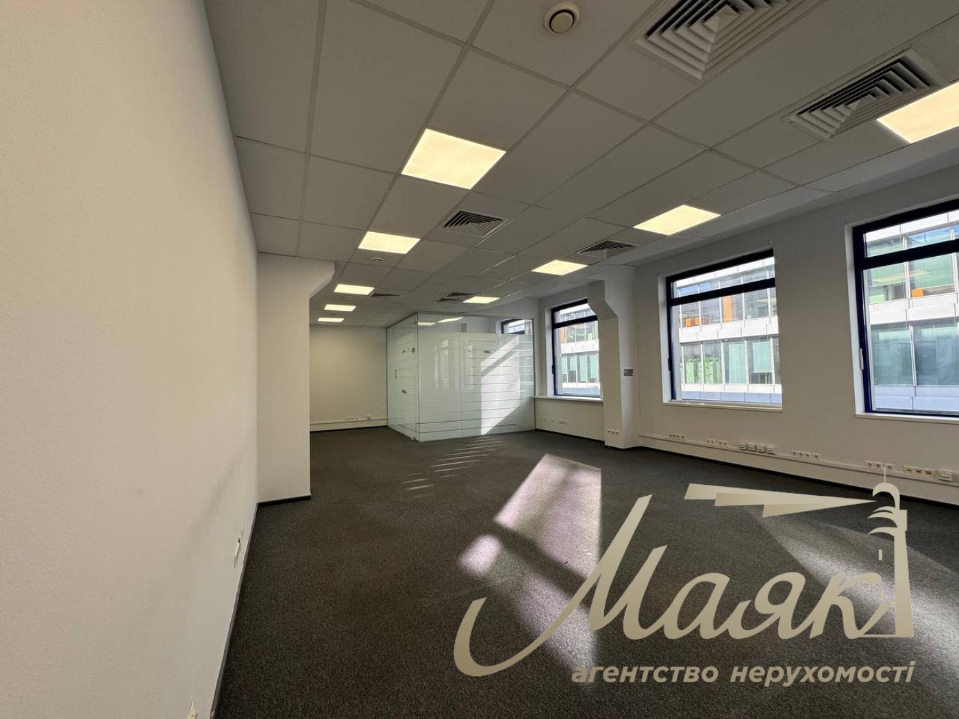 Office for rent 924m2 in BC Merx, Leipzigskaya St., Pechersk