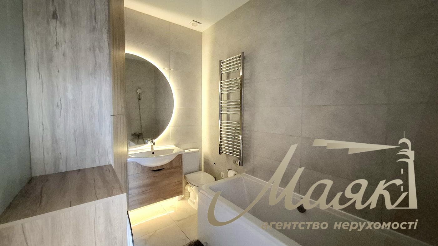 Продаж 1 поверхового таунхауса з ділянкою на 2 сотки, 40 кв. м2 метро Славутич