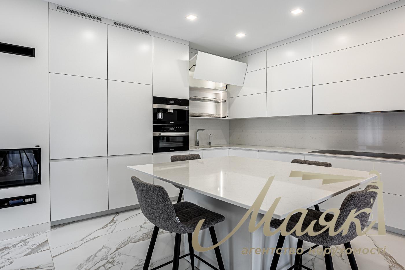 Sale of house 240m2 12 acres on Osokorki, next to Osocor Residence