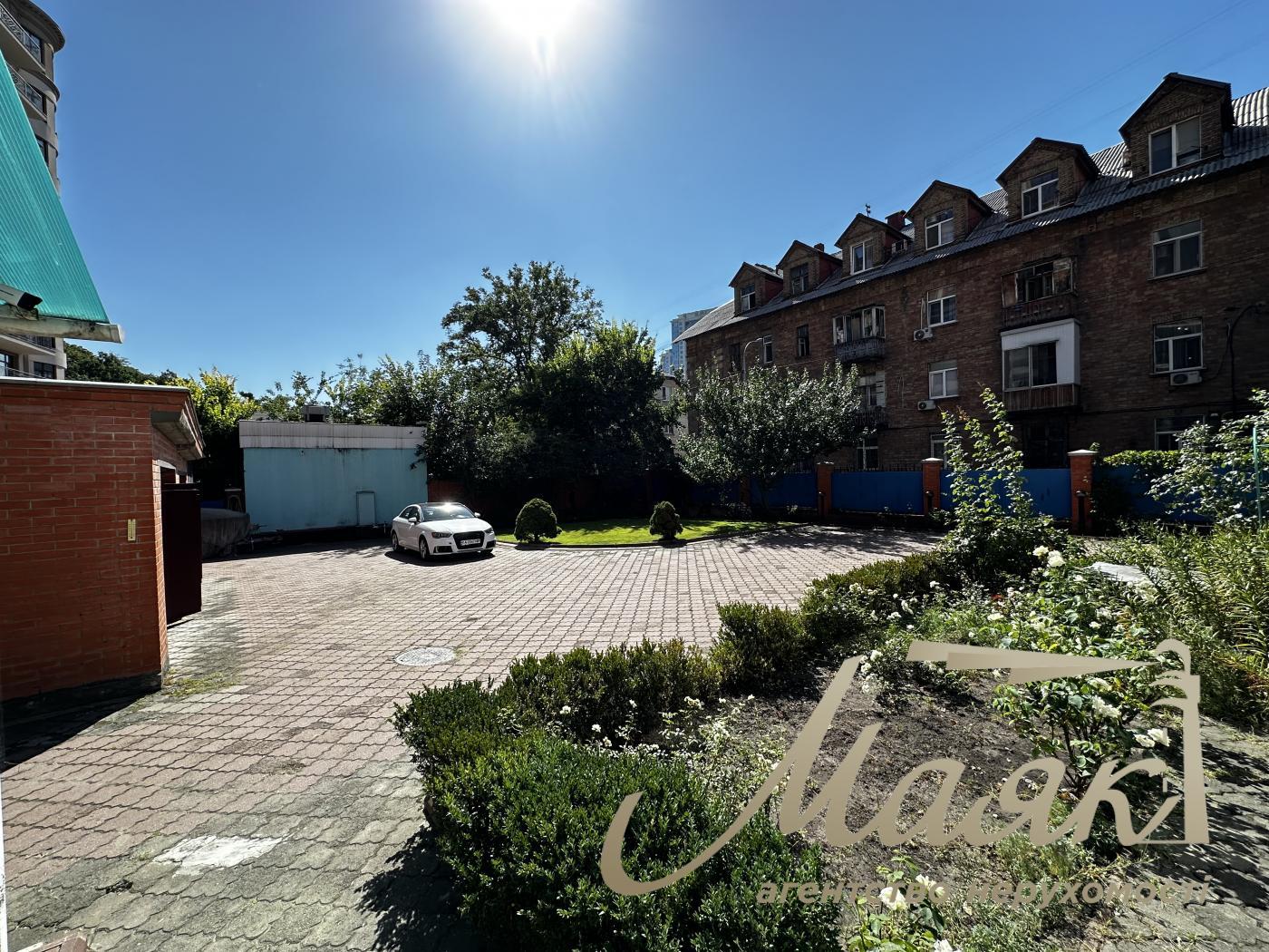 Оренда ОСЗ 600м2 вул.Бойчука 17, Печерськ