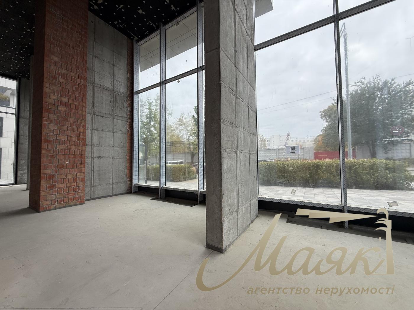 Продажа фасадного коммерческого помещения 244 м² в UNIT.Home, ул. Гарета Джонса/Семьи Хохловых, Шевченковский район.