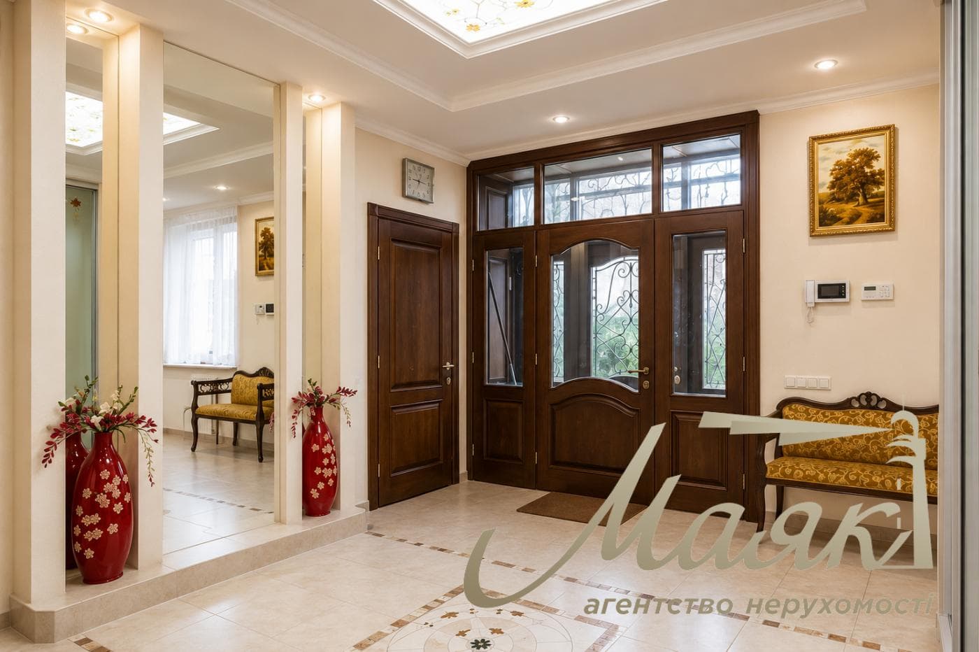 Sale of house 420 m2 in elite KG Solnechnaya Dolina, Romankov