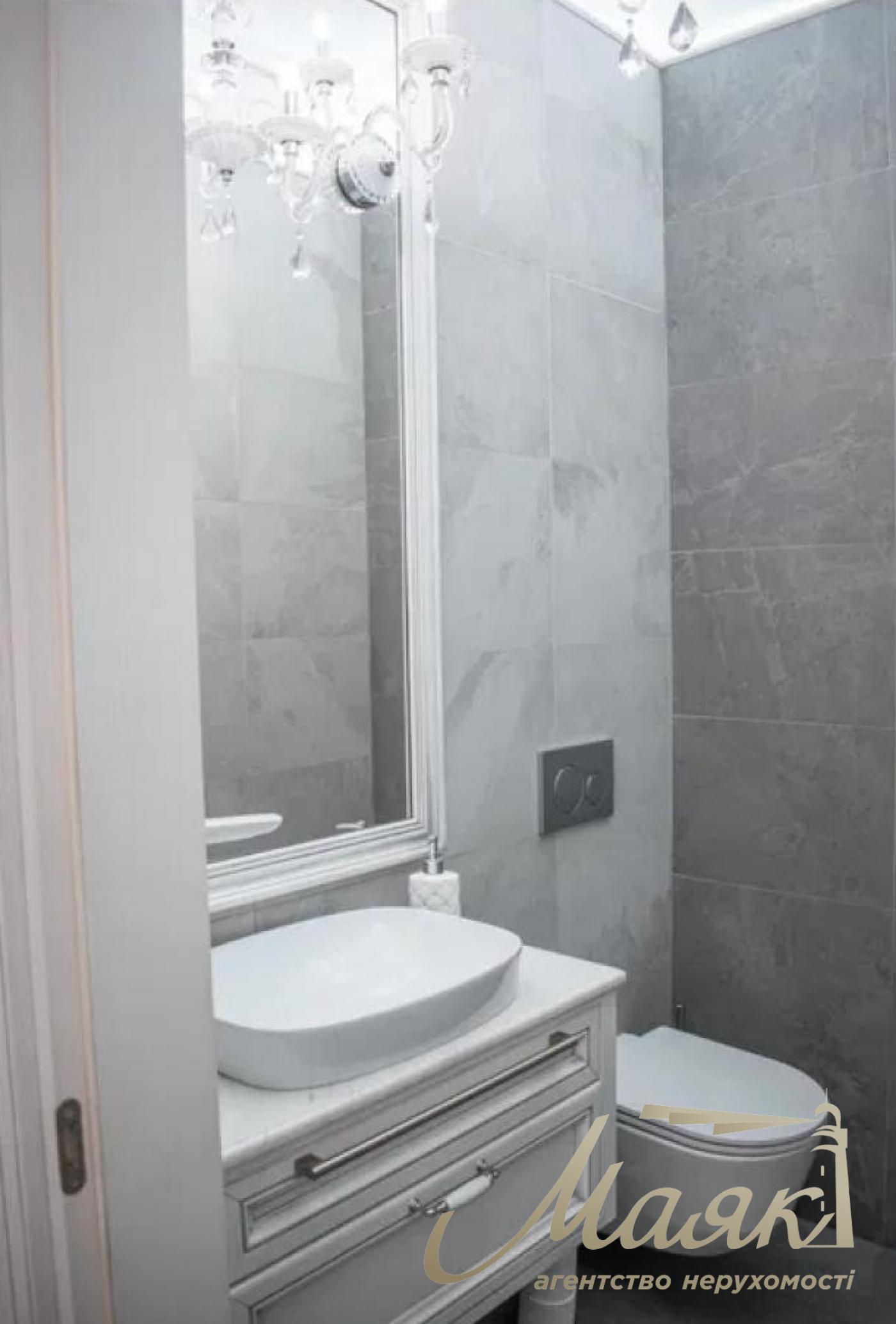 Продаж 4к квартири провулок Лабораторний, Печерськ