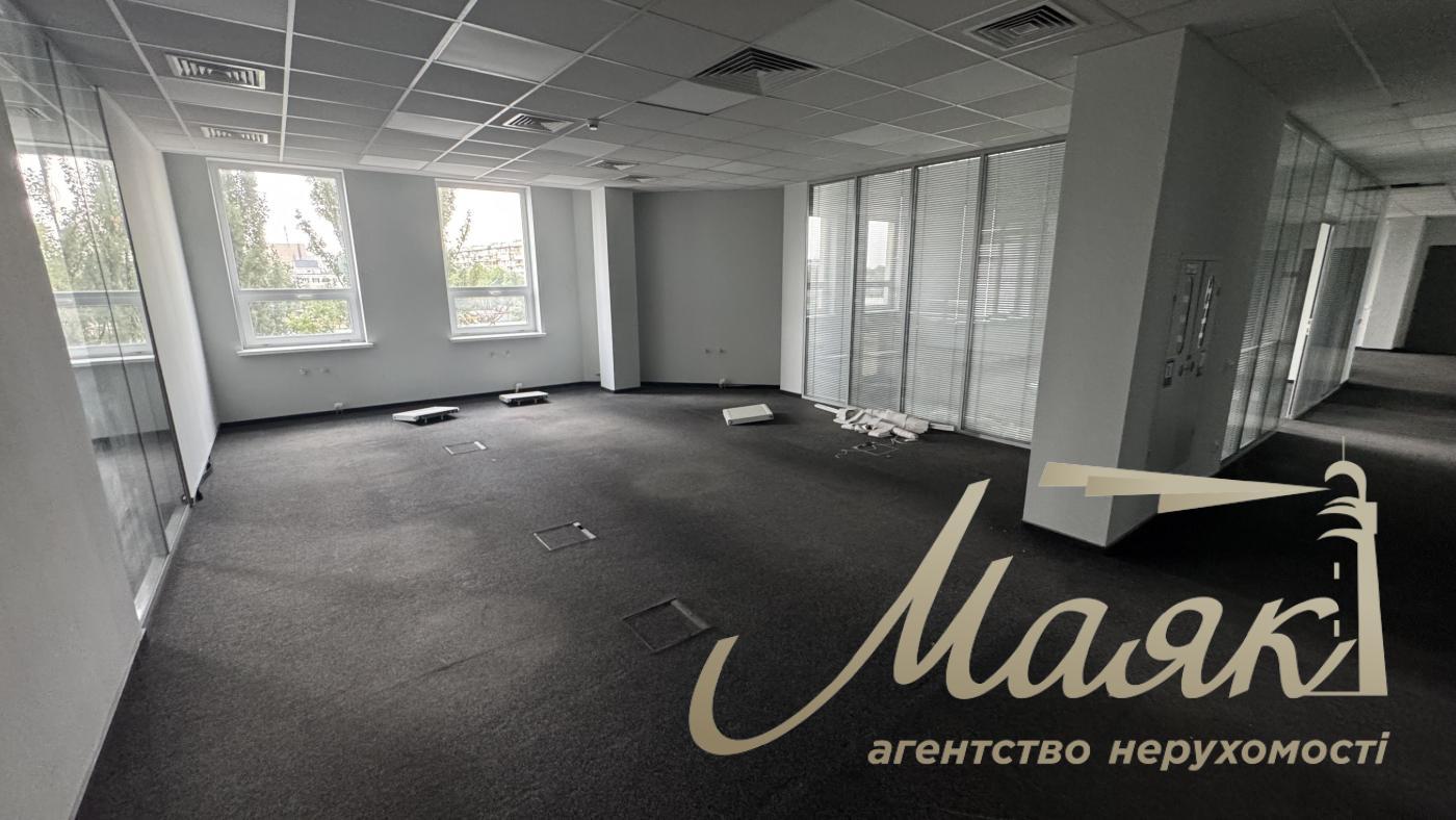 Office for rent 760m2 in BC on Obolon, Avtozavodskaya, Kurenevka