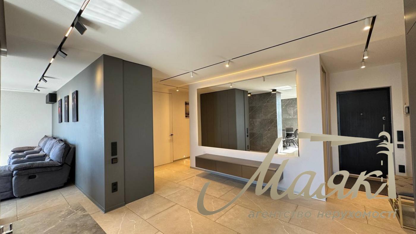 Аренда видовой 4-комнатной квартиры 168м2 в ЖК «Французский квартал 2» Печерский район, Киев