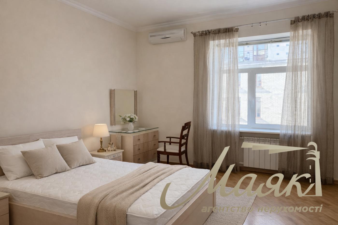 For sale 3-room apartment 98m2, str. Yaroslavov Val, 19, Shevchenkovsky district, Near Golden Gate, Sofia Square, Andreevsky Descent.