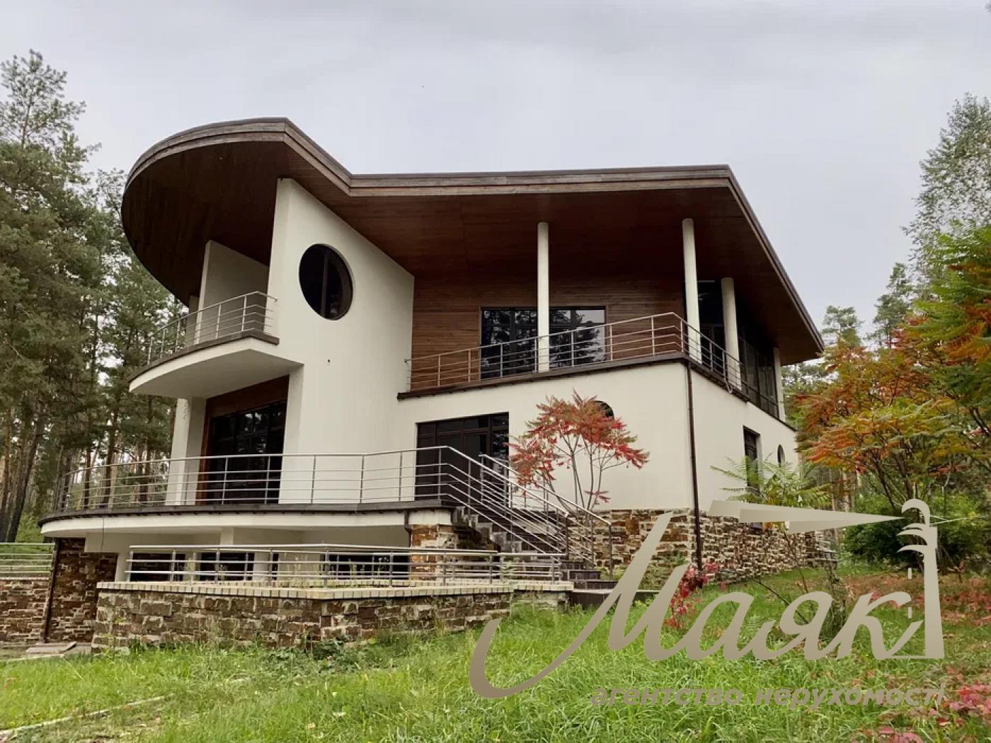 Продаётся дом невероятного, эксклюзивного проекта. Участок — 1,7 га леса высшей категории!