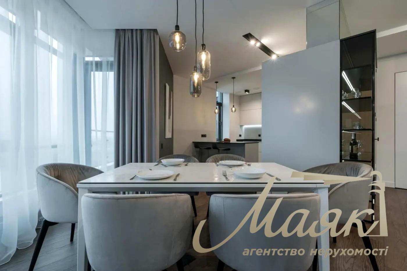 Продаж 4к. квартири 160 м у ЖК PecherSky, вул. Болсунівська, 2. Печерськ