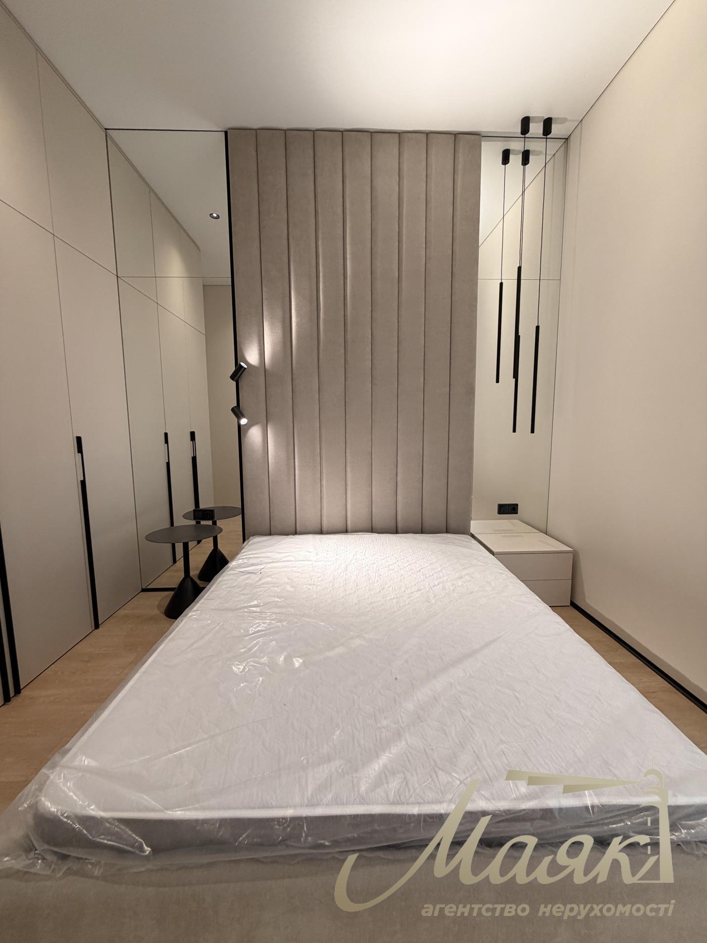 For sale 2-bedroom apartment Residential Complex A136, Antonovicha str.