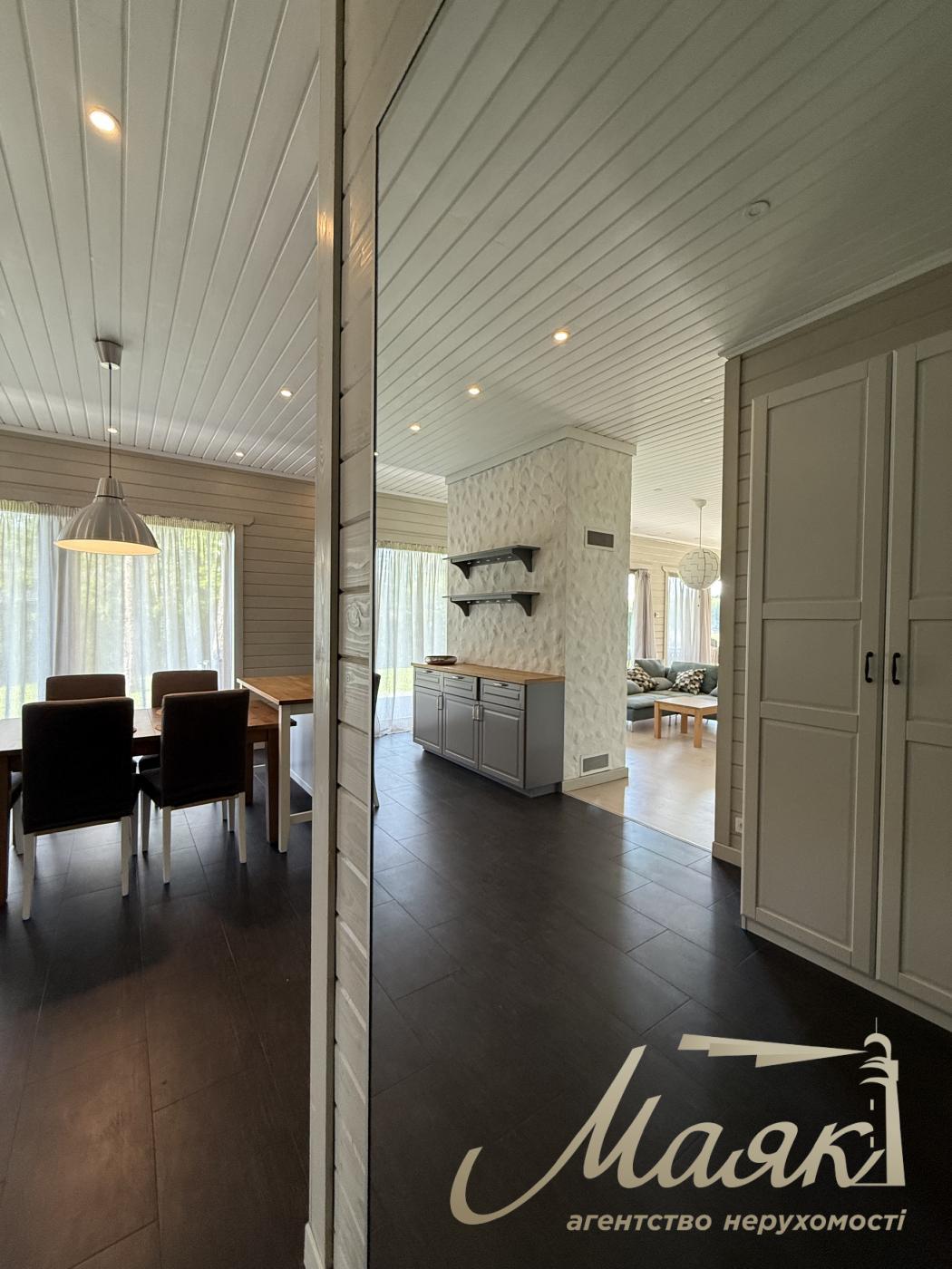 Оренда затишного будинку 280м2 з видом на озеро в Конча-Заспі, Хутір Мрігі.