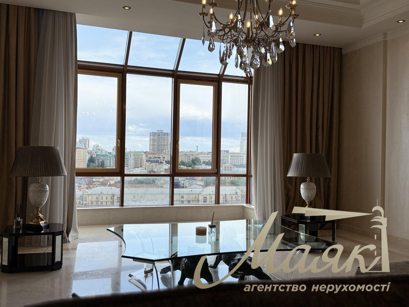 Аренда видовой 3к квартиры 245 кв. м на ул. Паторжинского 14, Центр, Шевченковский район