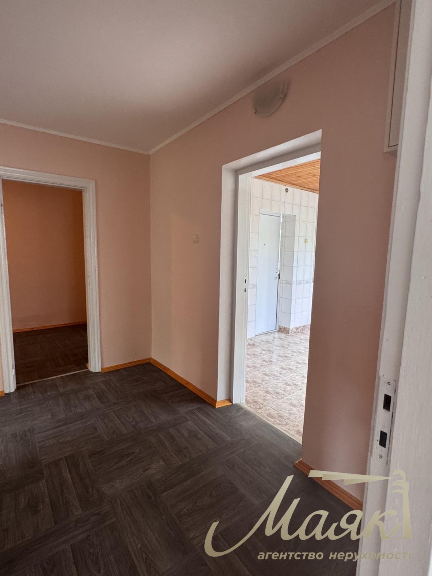 Продаж 2х-поверхового будинку з виходом до води 120м2 9 сотко землі Голосіївський район, Чапаєвка/Віта Литовська з виходом до води