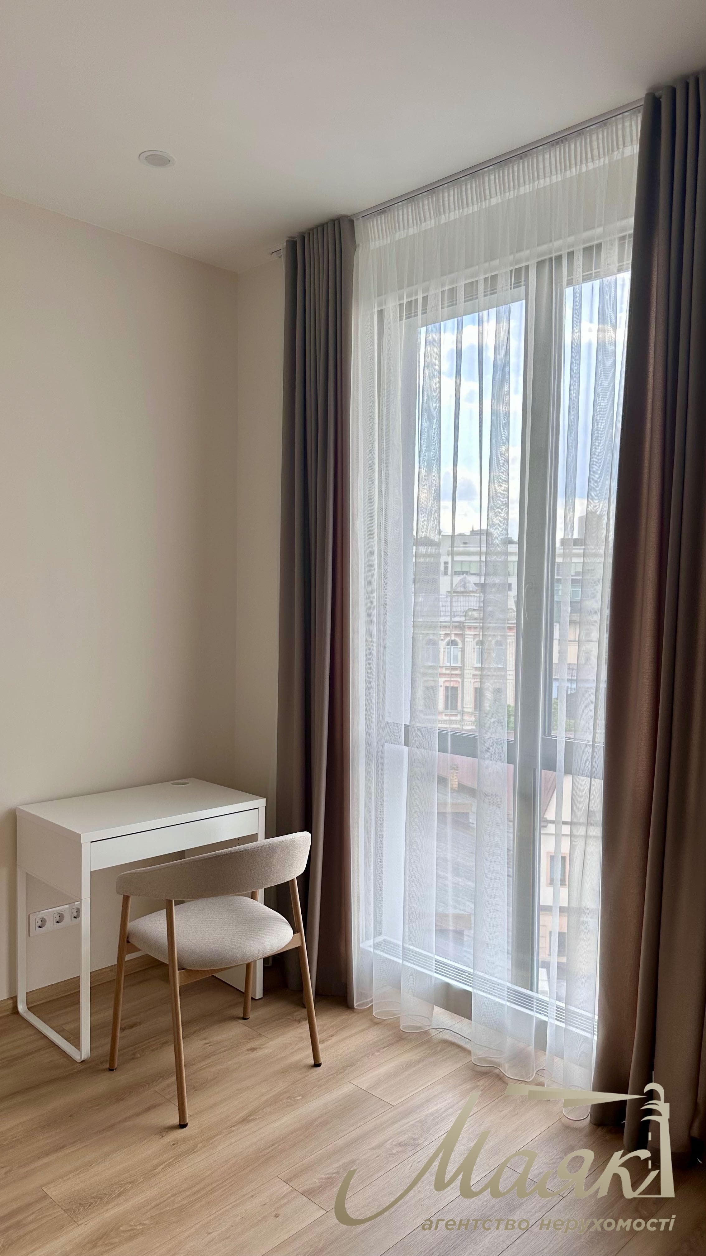 Аренда 1-комнатной квартиры (50м2) в ЖК "Illinsky House", Набережно-Крещатицкая 21
