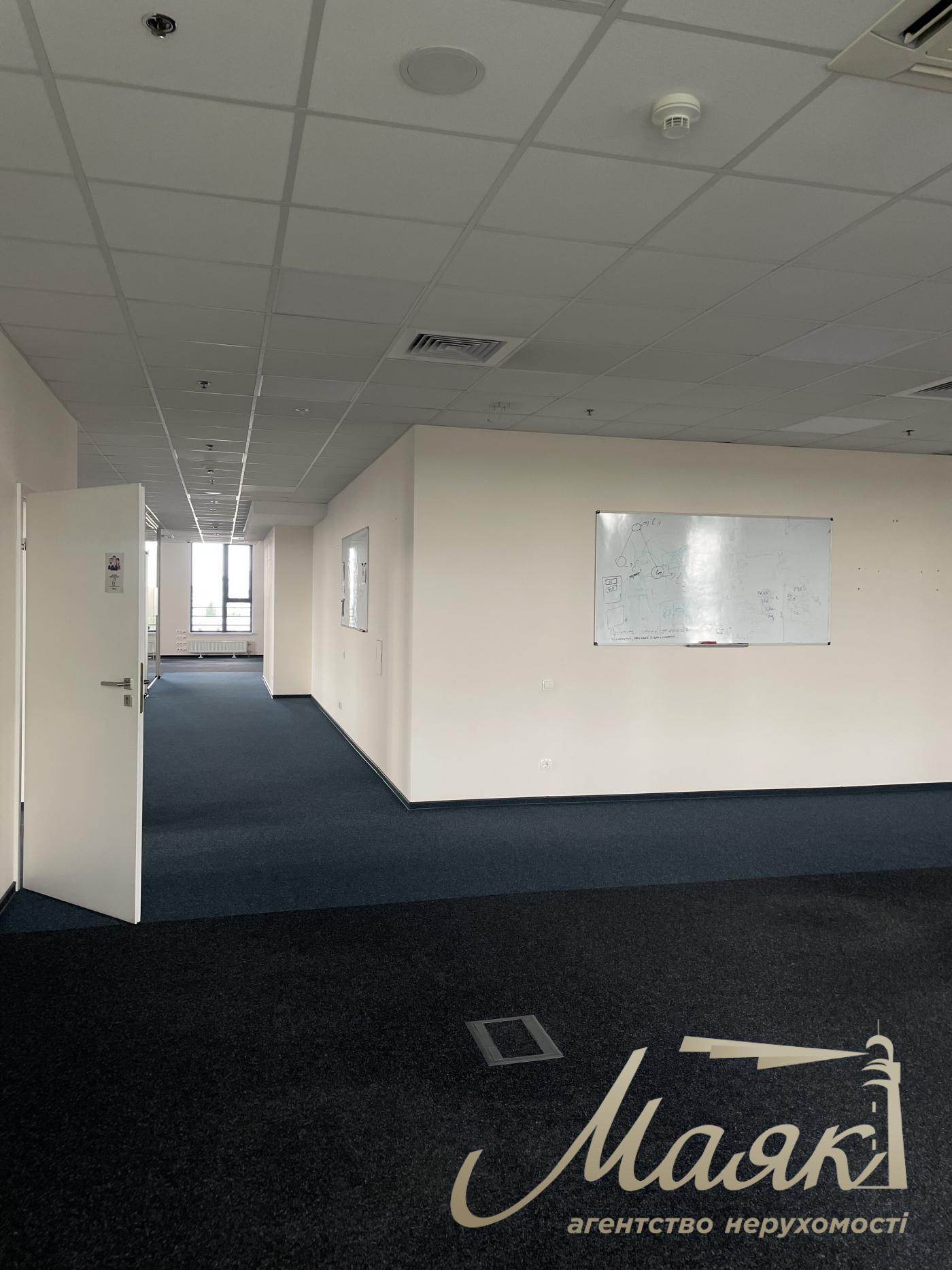 Office for rent 1150m2, SP Hall Business Center, 28A Stepana Bandery St.