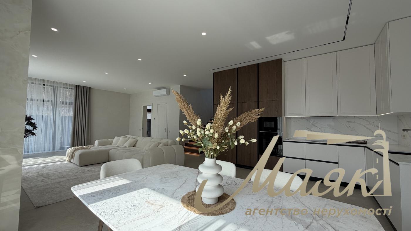 Продаж 2-х поверхового будинку 200м2, КМ Нова Ходосівка