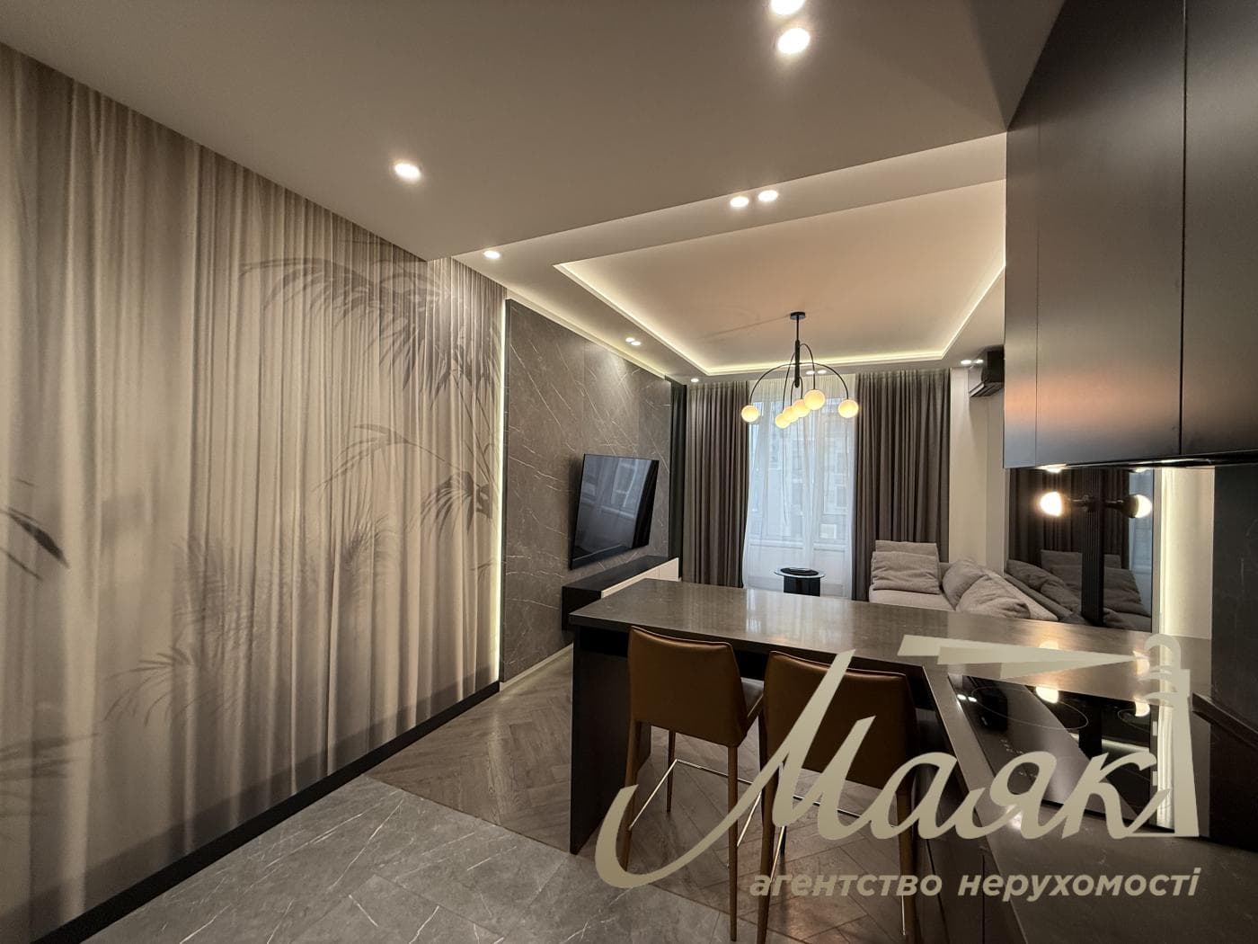 Продаж / Квартира / вул. Саперне Поле, Печерськ, Київ