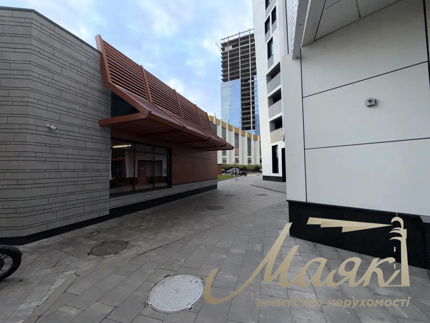 ЖК Manhattan | Комерційне приміщення площею 170 м²